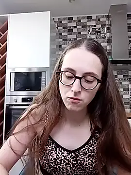 Snapshot of MartiniiSelenna chatting on February 4, 9:49 am MartiniiSelenna online show from February 4, 9:49 am
