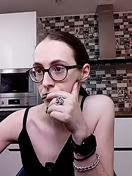 Snapshot of MartiniiSelenna chatting on February 6, 12:48 pm MartiniiSelenna online show from February 6, 12:48 pm