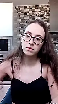 Snapshot of MartiniiSelenna chatting on February 9, 9:47 am MartiniiSelenna online show from February 9, 9:47 am