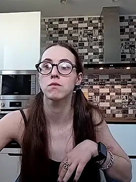 Snapshot of MartiniiSelenna chatting on February 13, 9:51 am MartiniiSelenna online show from February 13, 9:51 am