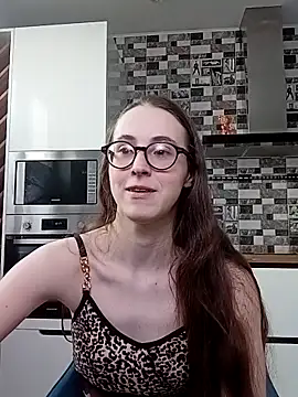 Snapshot of MartiniiSelenna chatting on February 27, 9:00 am MartiniiSelenna online show from February 27, 9:00 am