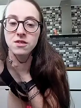 Snapshot of MartiniiSelenna chatting on March 1, 6:46 am MartiniiSelenna online show from March 1, 6:46 am
