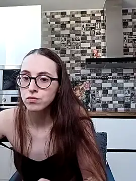 Snapshot of MartiniiSelenna chatting on March 9, 9:35 am MartiniiSelenna online show from March 9, 9:35 am