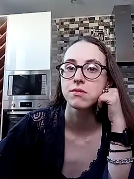 Snapshot of MartiniiSelenna chatting on March 21, 6:49 am MartiniiSelenna online show from March 21, 6:49 am