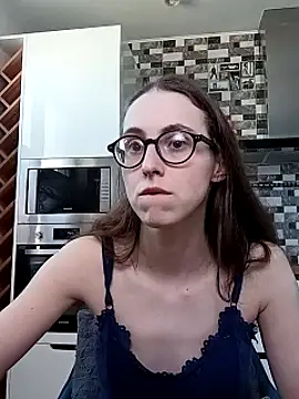 Snapshot of MartiniiSelenna chatting on March 21, 9:56 am MartiniiSelenna online show from March 21, 9:56 am