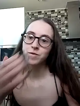 Snapshot of MartiniiSelenna chatting on March 22, 10:06 am MartiniiSelenna online show from March 22, 10:06 am