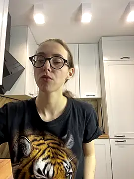 Snapshot of MartiniiSelenna chatting on September 14, 5:50 am MartiniiSelenna online show from September 14, 5:50 am