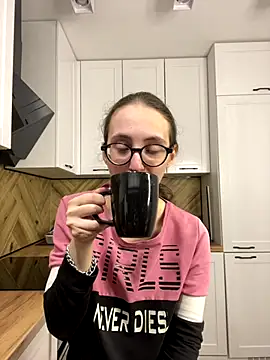 Snapshot of MartiniiSelenna chatting on September 20, 5:52 am MartiniiSelenna online show from September 20, 5:52 am
