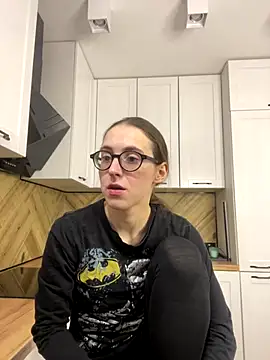 Snapshot of MartiniiSelenna chatting on October 19, 5:41 am MartiniiSelenna online show from October 19, 5:41 am