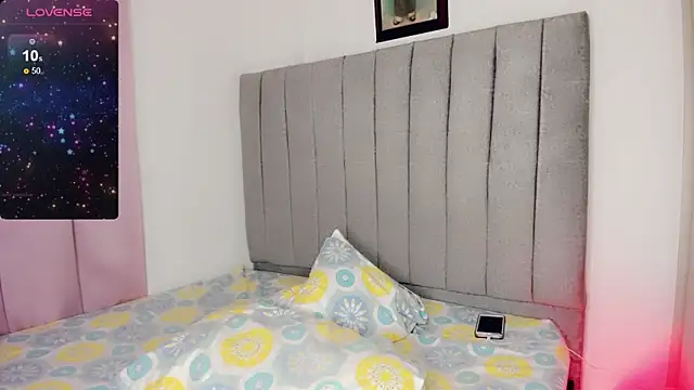 Snapshot of Jimmenna_ chatting on February 2, 9:30 am Jimmenna online show from February 2, 9:30 am