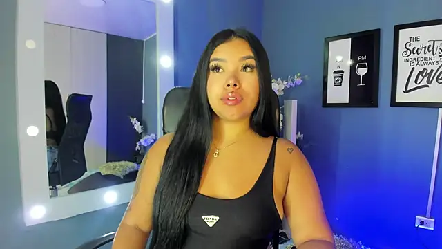 MarianaGarciaa   online show from April 13, 6:57 pm