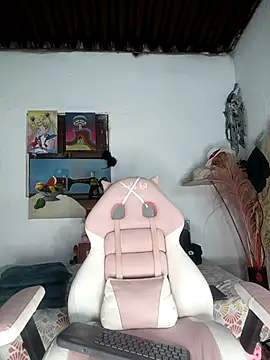 lovely kitt online show from March 27, 10:09 pm