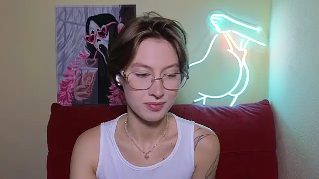 Snapshot of MalvinaBlum chatting on July 16, 2:17 am MalvinaBlum online show from July 16, 2:17 am