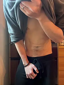 saku chan live online show from April 9, 11:21 pm