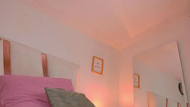 alaia-rogers online show from February 21, 5:53 pm