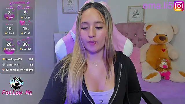 Snapshot of ema_tayy chatting on February 13, 10:34 am ema tayy online show from February 13, 10:34 am