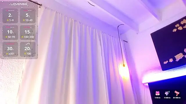 Snapshot of Angel_Snowhotxxx chatting on March 15, 8:37 am Angel Snowhotxxx online show from March 15, 8:37 am