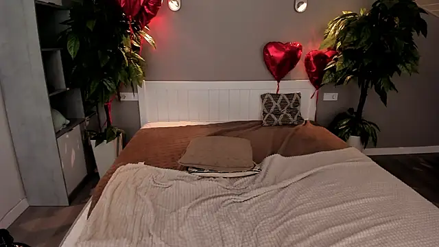 Snapshot of IceDanielles chatting on March 14, 5:02 pm IceDanielles online show from March 14, 5:02 pm