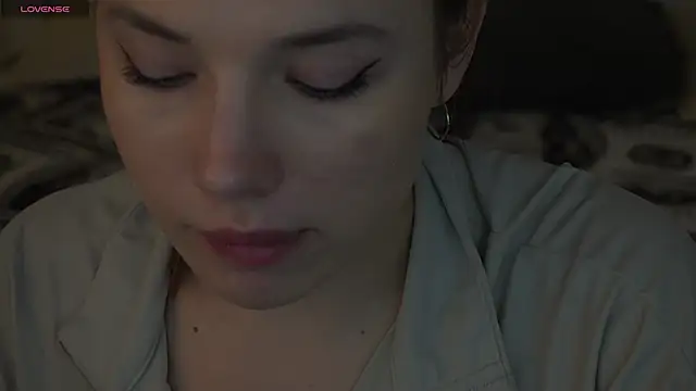 Snapshot of IceDanielles chatting on November 10, 1:43 pm IceDanielles online show from November 10, 1:43 pm