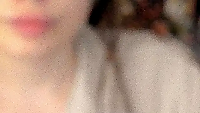 Snapshot of IceDanielles chatting on November 16, 1:39 pm IceDanielles online show from November 16, 1:39 pm