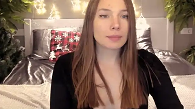 Snapshot of IceDanielles chatting on December 18, 1:28 pm IceDanielles online show from December 18, 1:28 pm