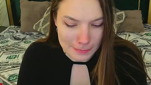 IceDanielles online show from April 16, 1:01 pm