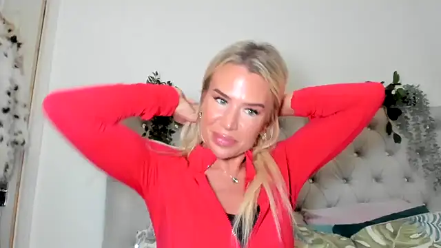 Alexia-Lee online show from October 1, 8:04 pm