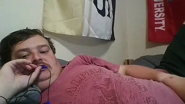 Snapshot of YelpedAverting chatting on September 9, 9:14 pm YelpedAverting online show from September 9, 9:14 pm