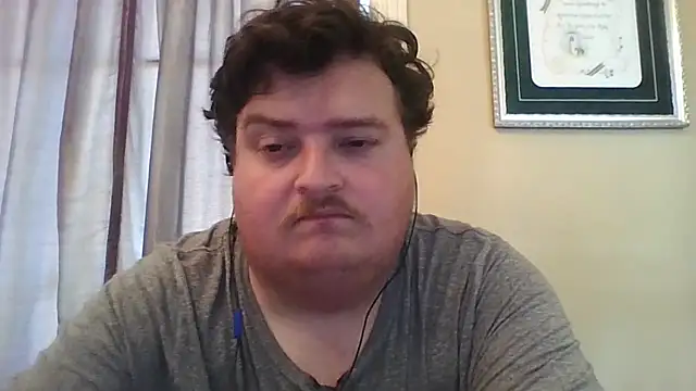 Snapshot of YelpedAverting chatting on September 12, 8:09 pm YelpedAverting online show from September 12, 8:09 pm