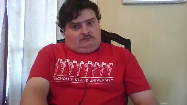 Snapshot of YelpedAverting chatting on October 3, 7:33 pm YelpedAverting online show from October 3, 7:33 pm