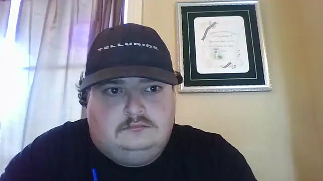 Snapshot of YelpedAverting chatting on October 24, 8:38 pm YelpedAverting online show from October 24, 8:38 pm