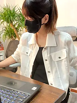 Snapshot of Annabody chatting on November 7, 8:36 am Annabody online show from November 7, 8:36 am