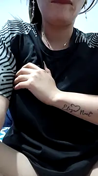 Snapshot of merlinaadams_ chatting on January 30, 3:11 am merlinaadams online show from January 30, 3:11 am