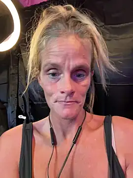 vixendoll87 online show from December 26, 2:12 am