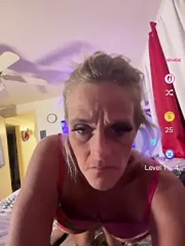 vixendoll87 online show from April 28, 1:48 am