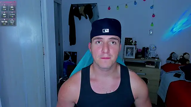 Snapshot of liam_oficial02 chatting on January 14, 3:11 am liam oficial02 online show from January 14, 3:11 am