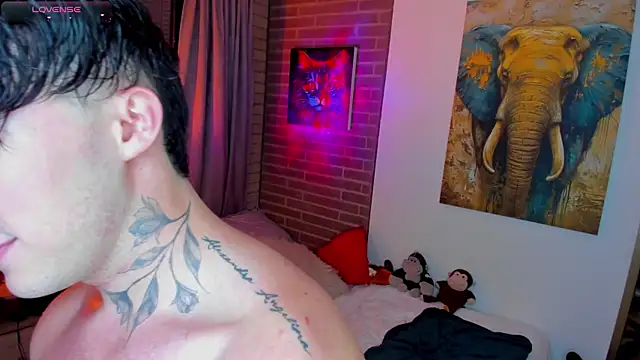 liam oficial02 online show from April 1, 4:46 am