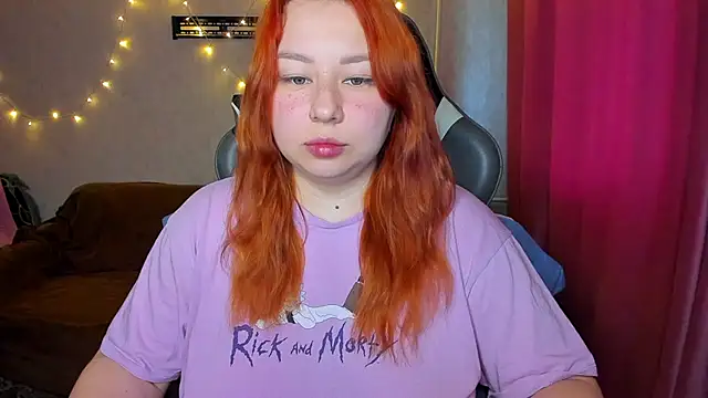 Snapshot of Milafoxxxy chatting on September 23, 6:49 am Milafoxxxy online show from September 23, 6:49 am