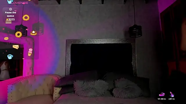 Taiissa  online show from February 13, 8:27 pm