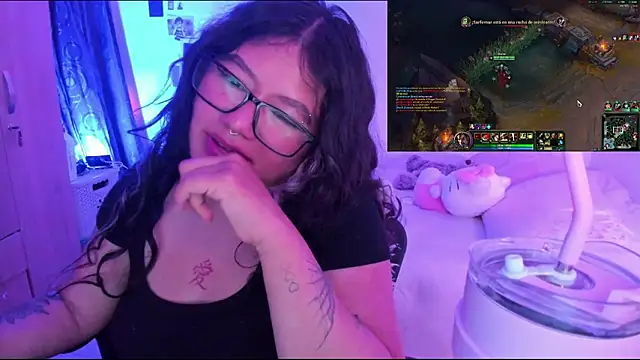 StephaniFox online show from January 28, 5:11 am