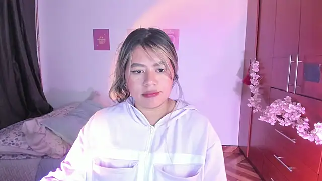 StephaniFox online show from September 25, 12:03 am