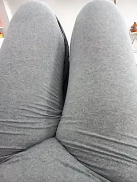 buterfly1519 online show from November 29, 6:00 pm