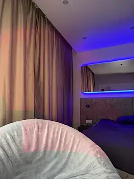 Melisa Ester online show from February 2, 1:30 pm