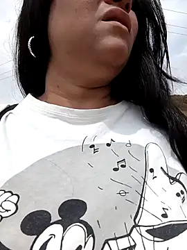 Snapshot of Julieta-tits chatting on February 2, 4:32 pm Julieta-tits online show from February 2, 4:32 pm