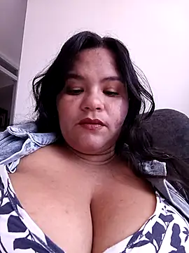 Snapshot of Julieta-tits chatting on February 25, 3:43 pm Julieta-tits online show from February 25, 3:43 pm