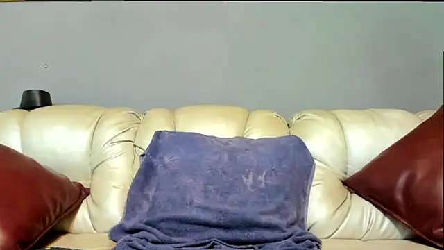 Snapshot of derekk_frostt chatting on May 13, 8:55 am derekk frostt online show from May 13, 8:55 am