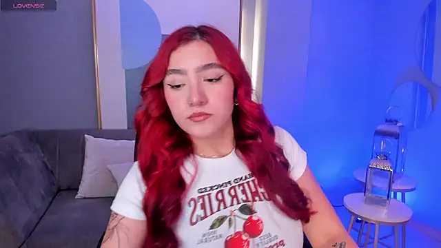 Snapshot of ViolettCastel chatting on January 31, 7:40 pm ViolettCastel online show from January 31, 7:40 pm