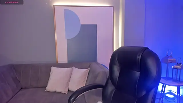 Snapshot of ViolettCastel chatting on February 4, 7:55 pm ViolettCastel online show from February 4, 7:55 pm