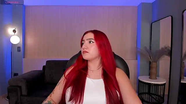 Snapshot of ViolettCastel chatting on February 17, 7:31 pm ViolettCastel online show from February 17, 7:31 pm