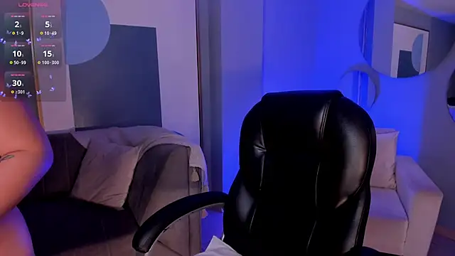 Snapshot of ViolettCastel chatting on March 8, 7:31 pm ViolettCastel online show from March 8, 7:31 pm